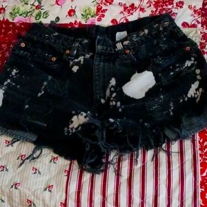 Levi's cutoff 505s sz 32 waist fits like a 30